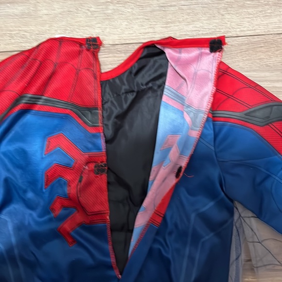 Spiderman Far from Home Costume - Picture 9 of 10